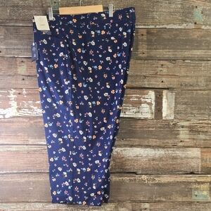 St. John's Bay Blue Floral Capris, Plus Size 22W, NWT